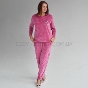 Велюровый женский костюм для дома Nicoletta 87916 Брусничный, 4XL